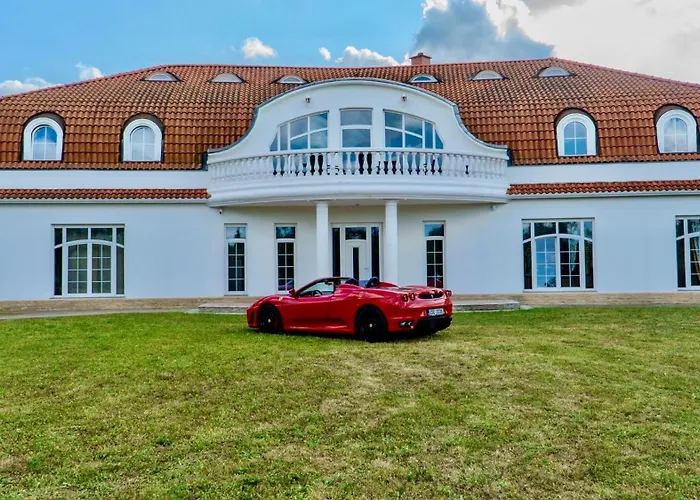 Diamondhouse & Wellness Villa Kolín